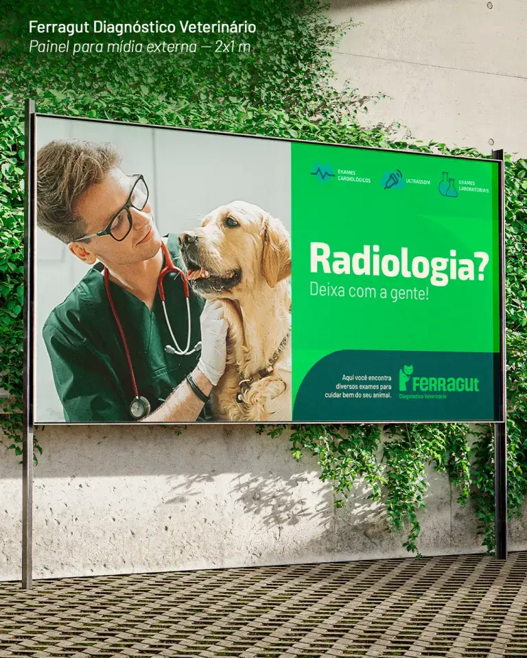 Identidade visual da Ferragut Diagnóstico Veterinário aplicado em painel de mídia externa